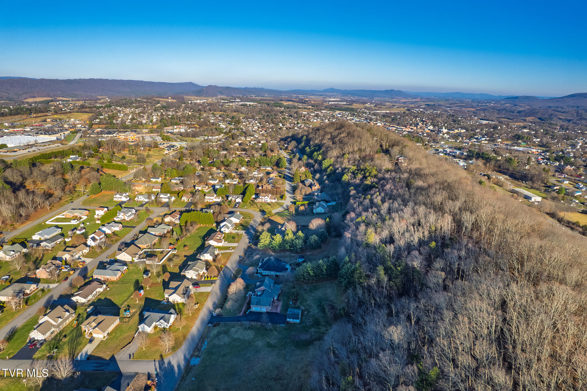 Wytheville, Virginia, 24382, United States, 4 Bedrooms Bedrooms, ,3 BathroomsBathrooms,Residential,For Sale,2005491