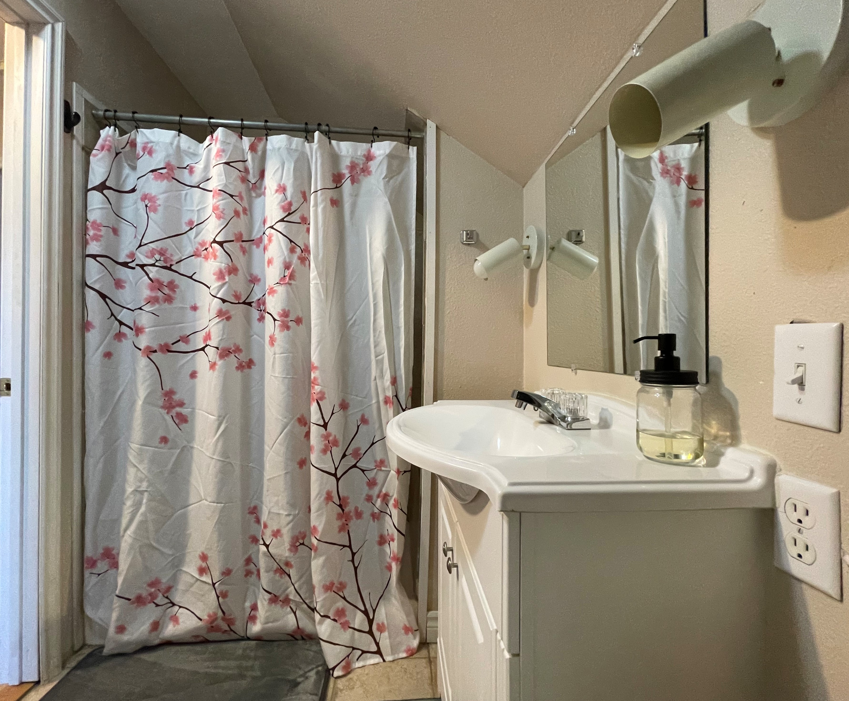 Priest River, Idaho, 83856, United States, 2 Bedrooms Bedrooms, ,2 BathroomsBathrooms,Residential,For Sale,1928264