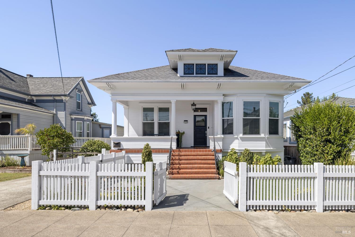 Petaluma, California, 94952, United States, 3 Bedrooms Bedrooms, ,2 BathroomsBathrooms,Residential,For Sale,1977520