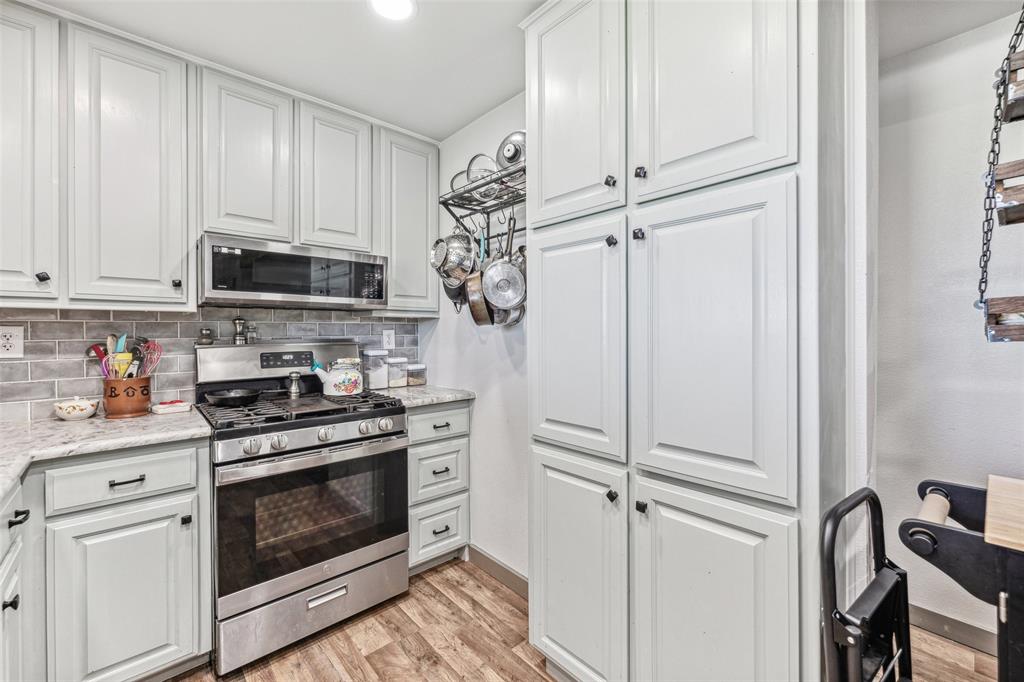 Cleburne, Texas, 76031, United States, 2 Bedrooms Bedrooms, ,2 BathroomsBathrooms,Residential,For Sale,1826745
