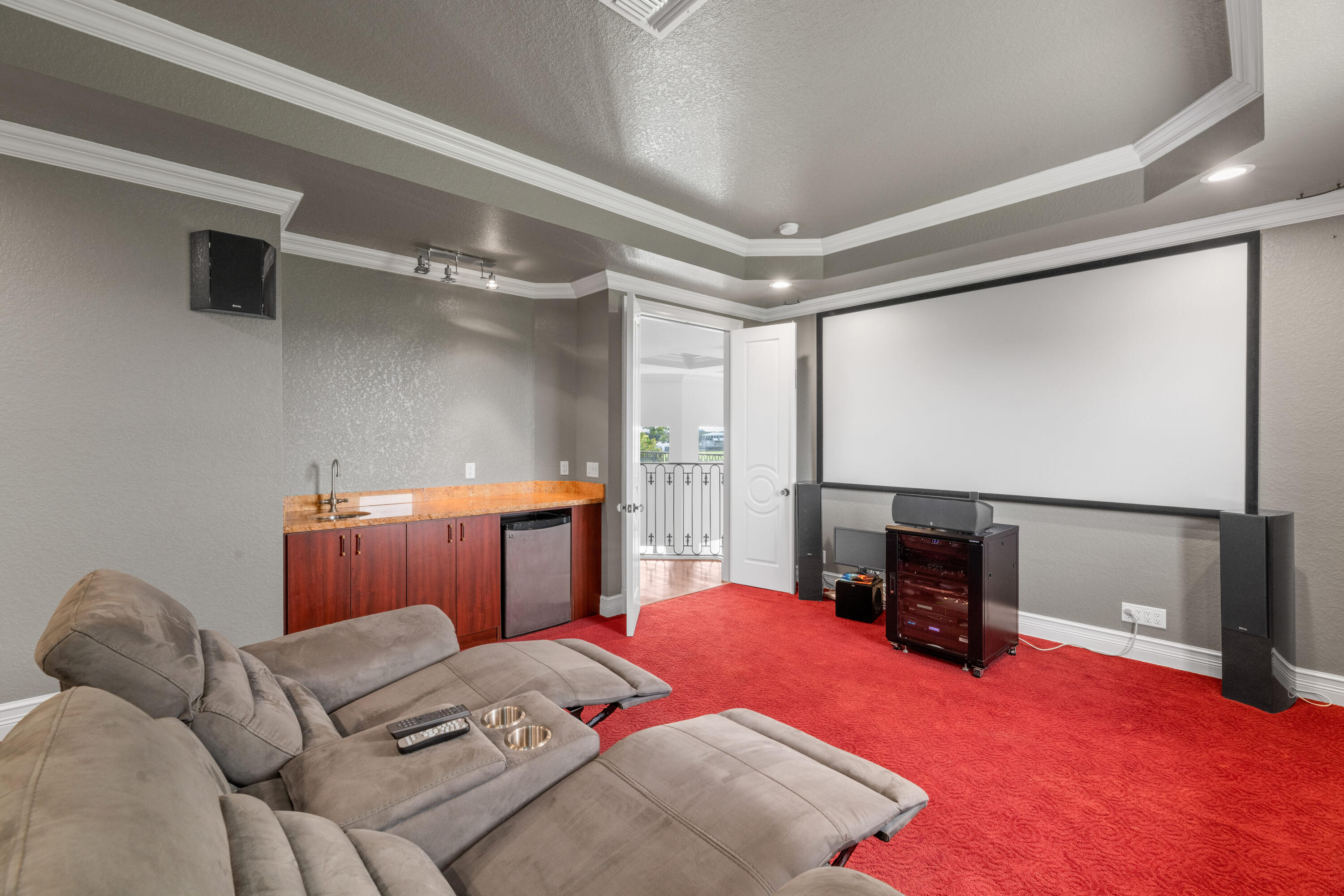  3585 Aiken Court - 物件實景