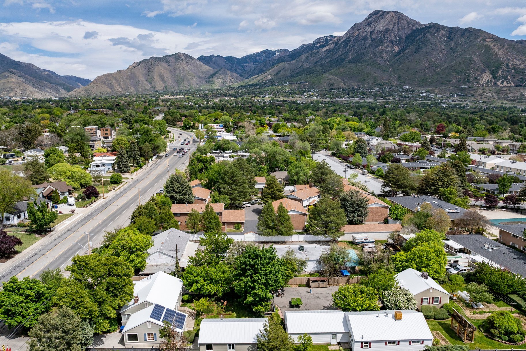  Multifamily Homestead in the Heart of Holladay - 物件實景