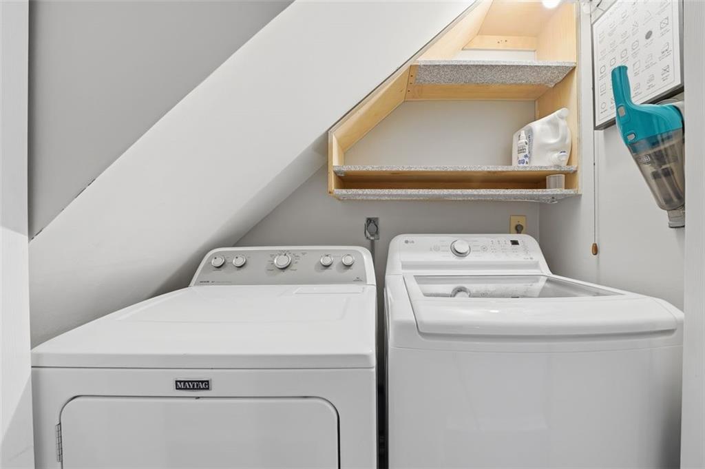 Roswell, Georgia, 30076, United States, 3 Bedrooms Bedrooms, ,2 BathroomsBathrooms,Residential,For Sale,2002041