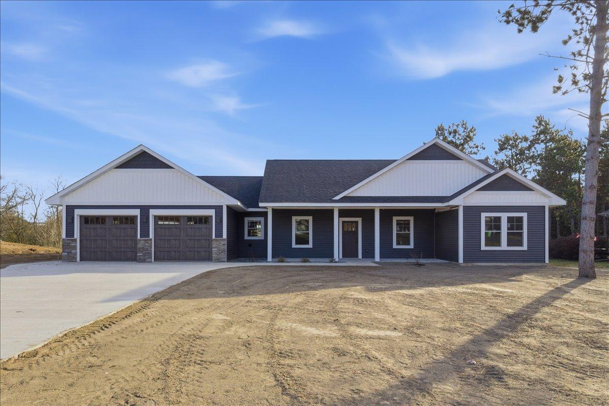 New Richmond, Wisconsin, 54017, United States, 3 Bedrooms Bedrooms, ,1 BathroomBathrooms,Residential,For Sale,1991052