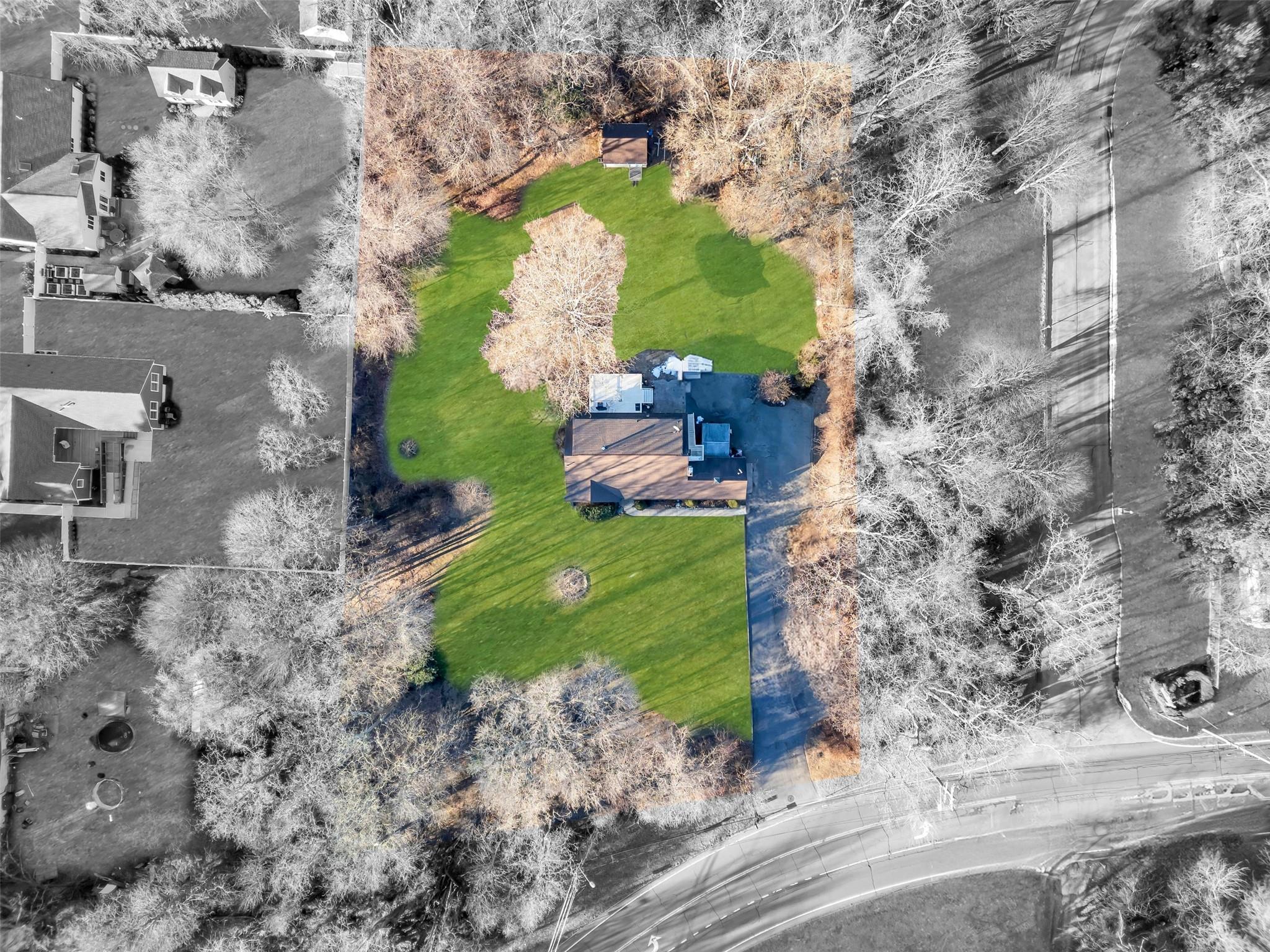 Hauppauge, New York, 11788, United States, 4 Bedrooms Bedrooms, ,2 BathroomsBathrooms,Residential,For Sale,1714342