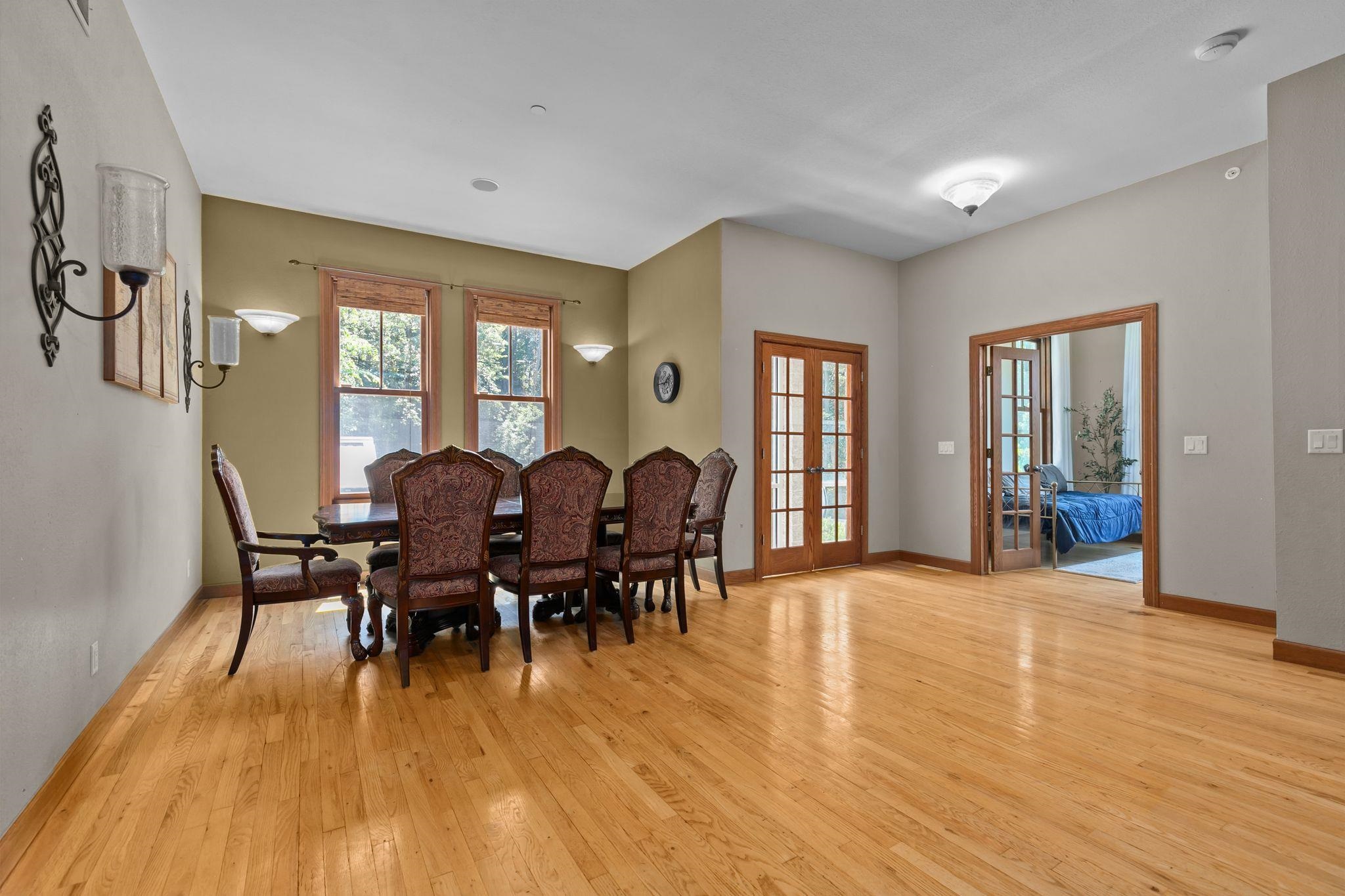 Berlin, Wisconsin, 54923, United States, 5 Bedrooms Bedrooms, ,4 BathroomsBathrooms,Residential,For Sale,1974961