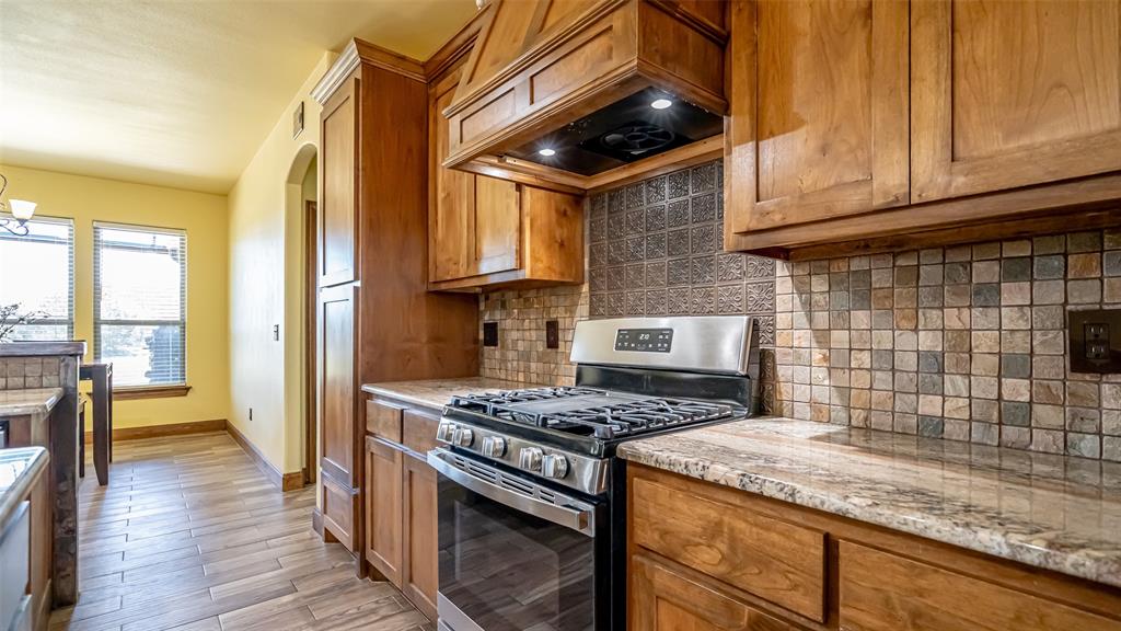 Azle, Texas, 76020, United States, 5 Bedrooms Bedrooms, ,4 BathroomsBathrooms,Residential,For Sale,1978324