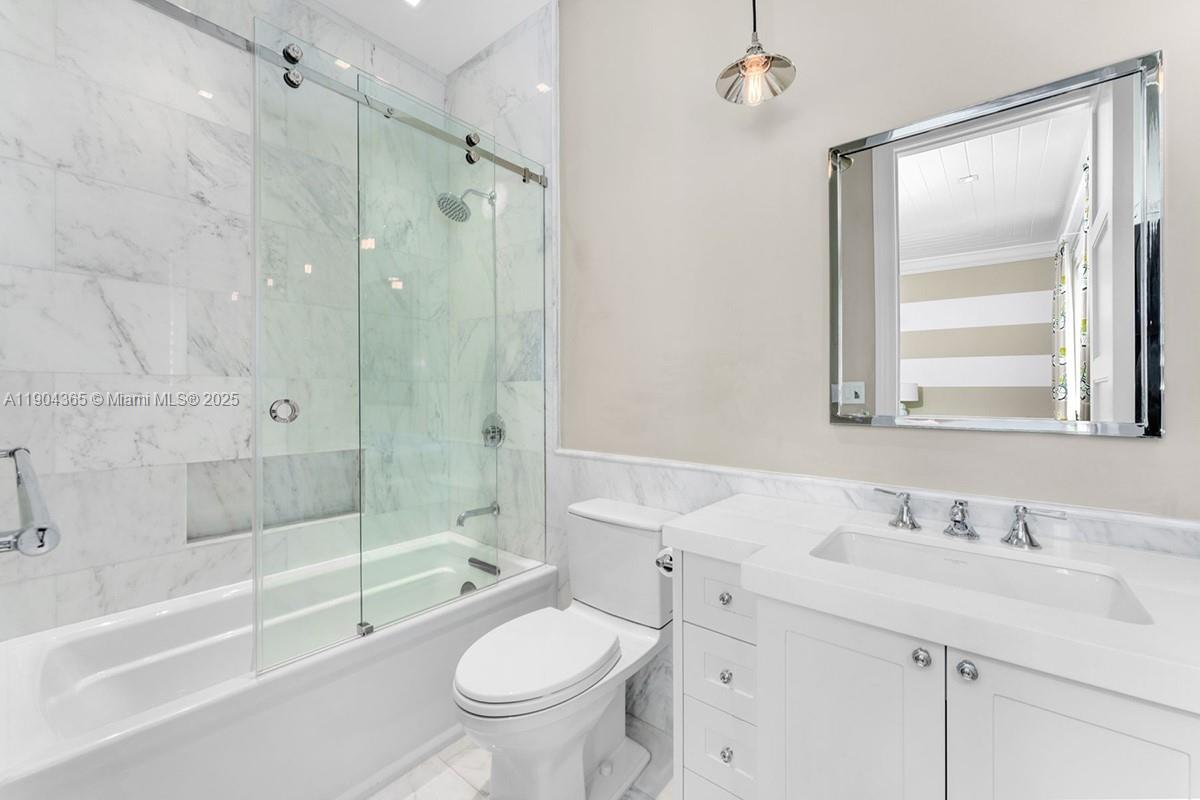 Miami Beach, Florida, 33140, United States, 4 Bedrooms Bedrooms, ,6 BathroomsBathrooms,Residential,For Sale,1992066