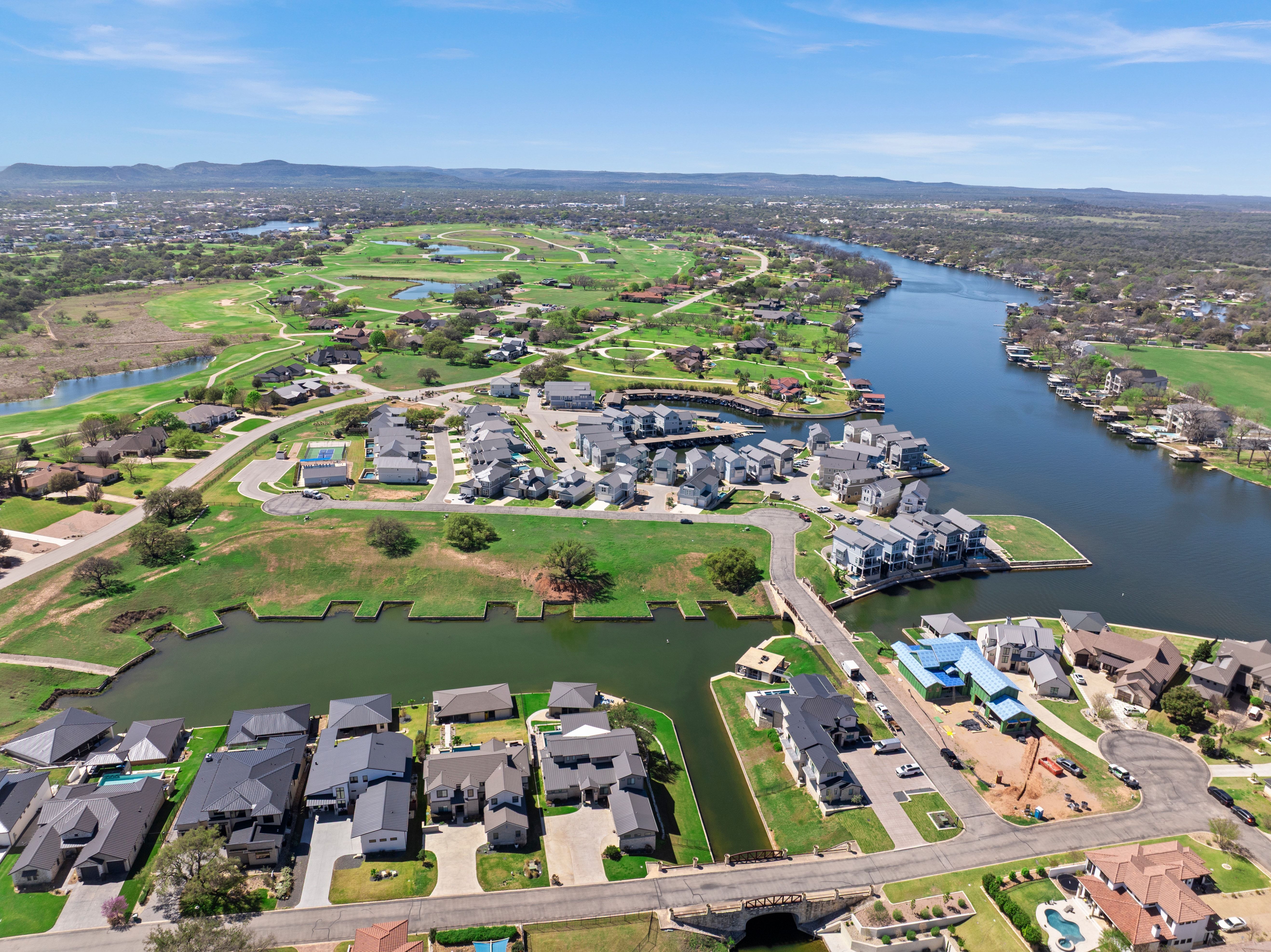  Indulge in the Art of Lake Living - 物件實景