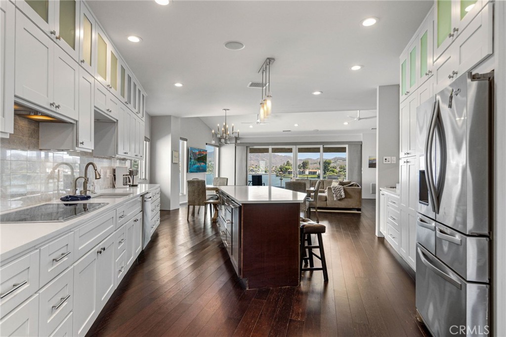 Canyon Lake, California, 92587, United States, 6 Bedrooms Bedrooms, ,5 BathroomsBathrooms,Residential,For Sale,1872277
