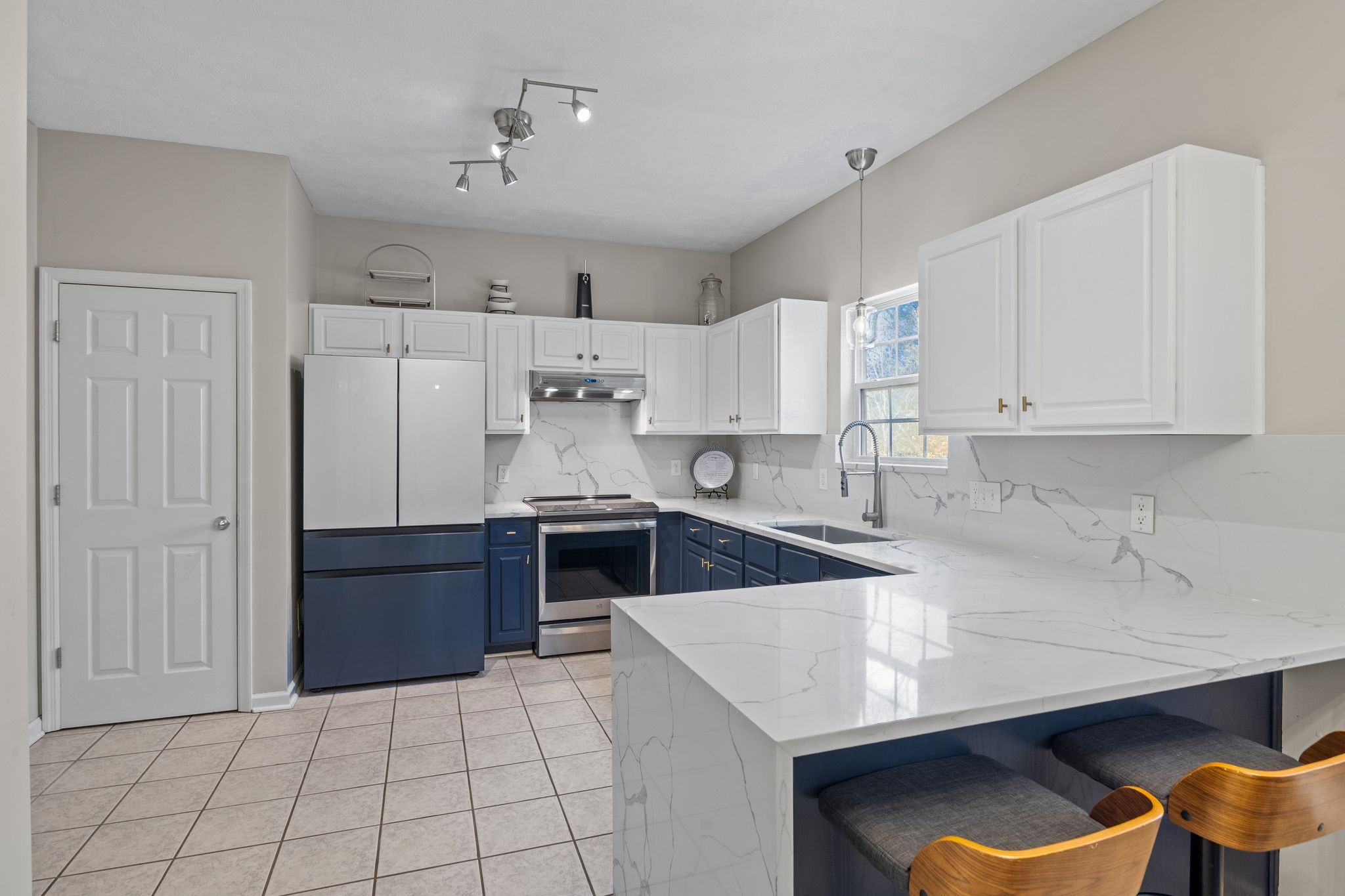 Antioch, Tennessee, 37013, United States, 3 Bedrooms Bedrooms, ,3 BathroomsBathrooms,Residential,For Sale,1994607