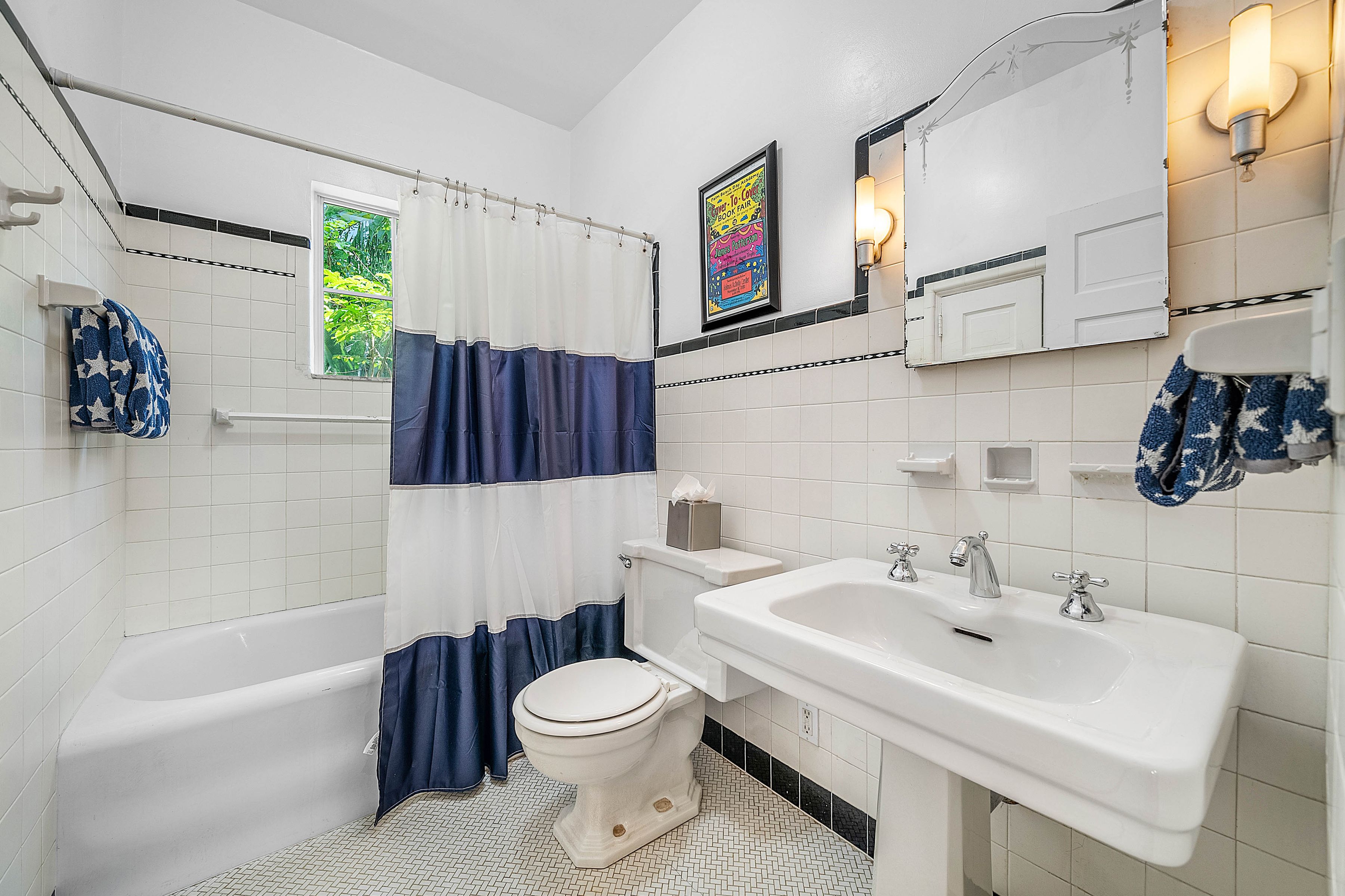  255 Cordova Road - 物件實景