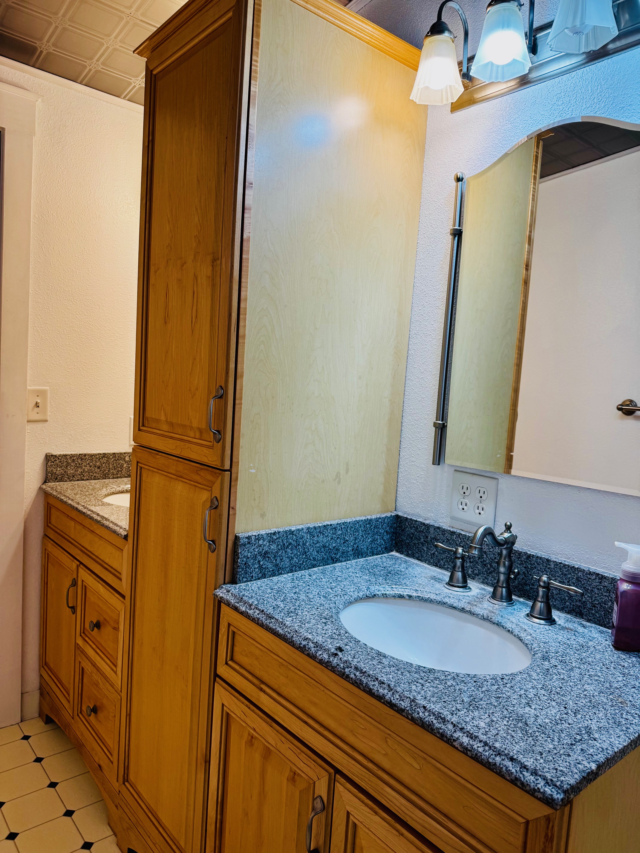Rupert, Idaho, 83350, United States, 6 Bedrooms Bedrooms, ,2 BathroomsBathrooms,Residential,For Sale,1938225