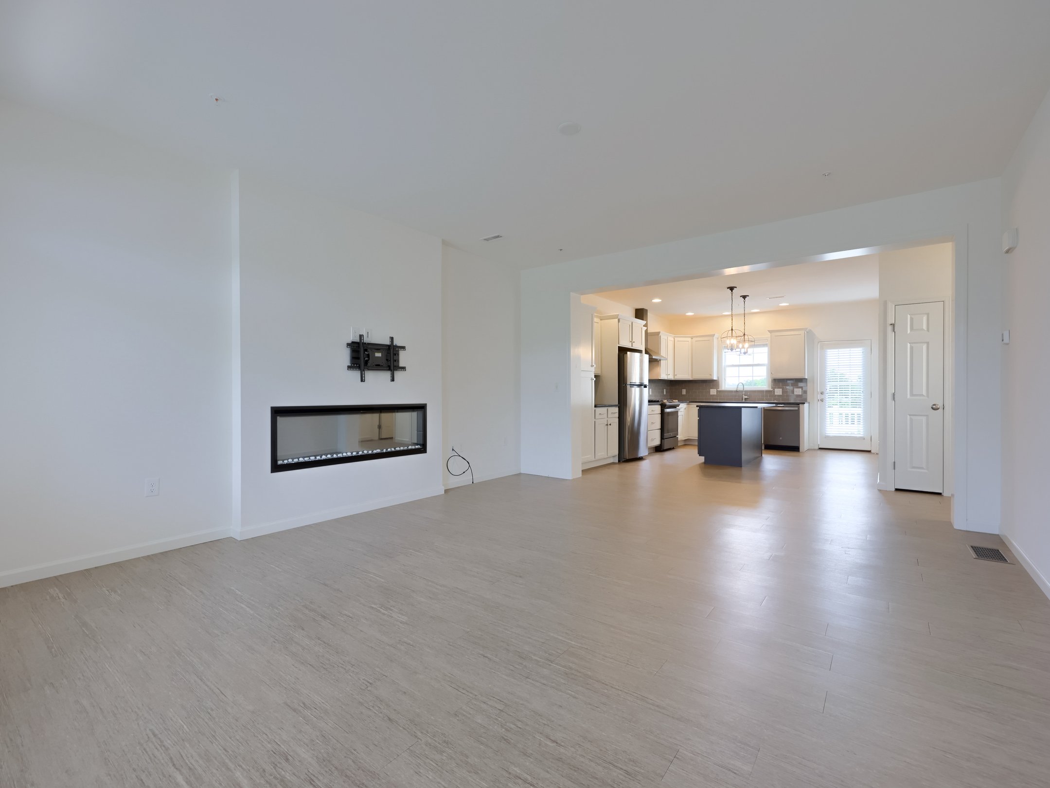  2421 Artesian Way - 物件實景