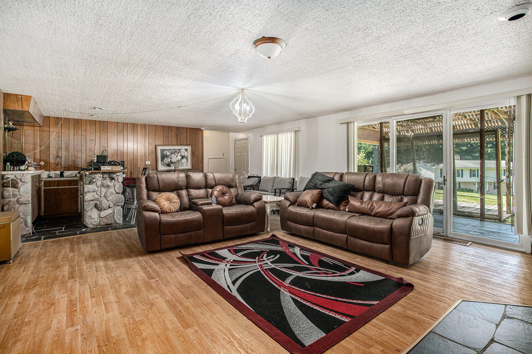 Kalamazoo, Michigan, 49004, United States, 5 Bedrooms Bedrooms, ,4 BathroomsBathrooms,Residential,For Sale,1977893