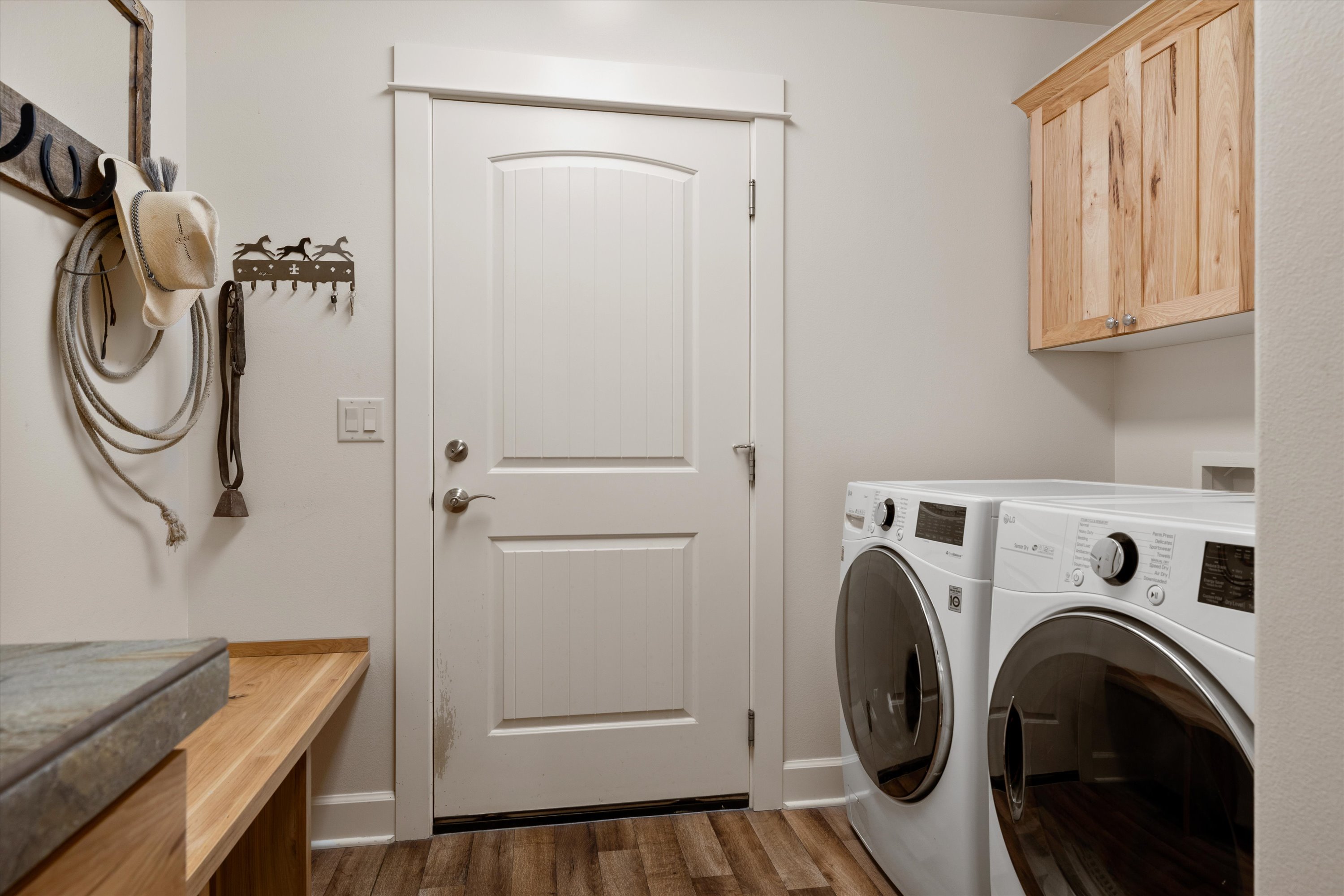 Prineville, Oregon, 97754, United States, 3 Bedrooms Bedrooms, ,2 BathroomsBathrooms,Residential,For Sale,1903367