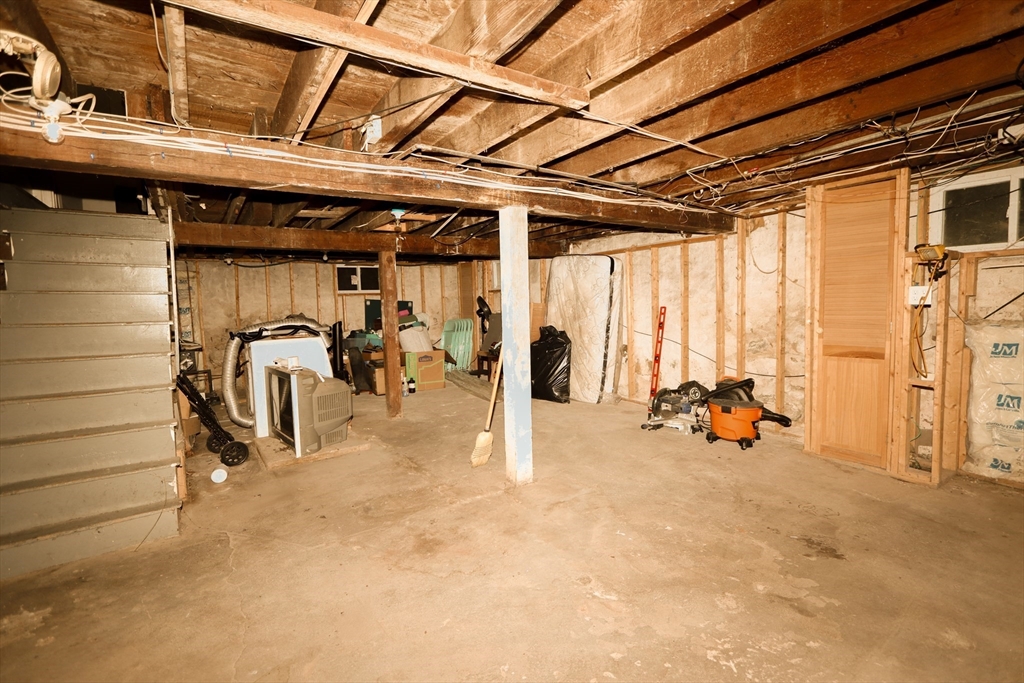 Brockton, Massachusetts, 02301, United States, 3 Bedrooms Bedrooms, ,2 BathroomsBathrooms,Residential,For Sale,1955678
