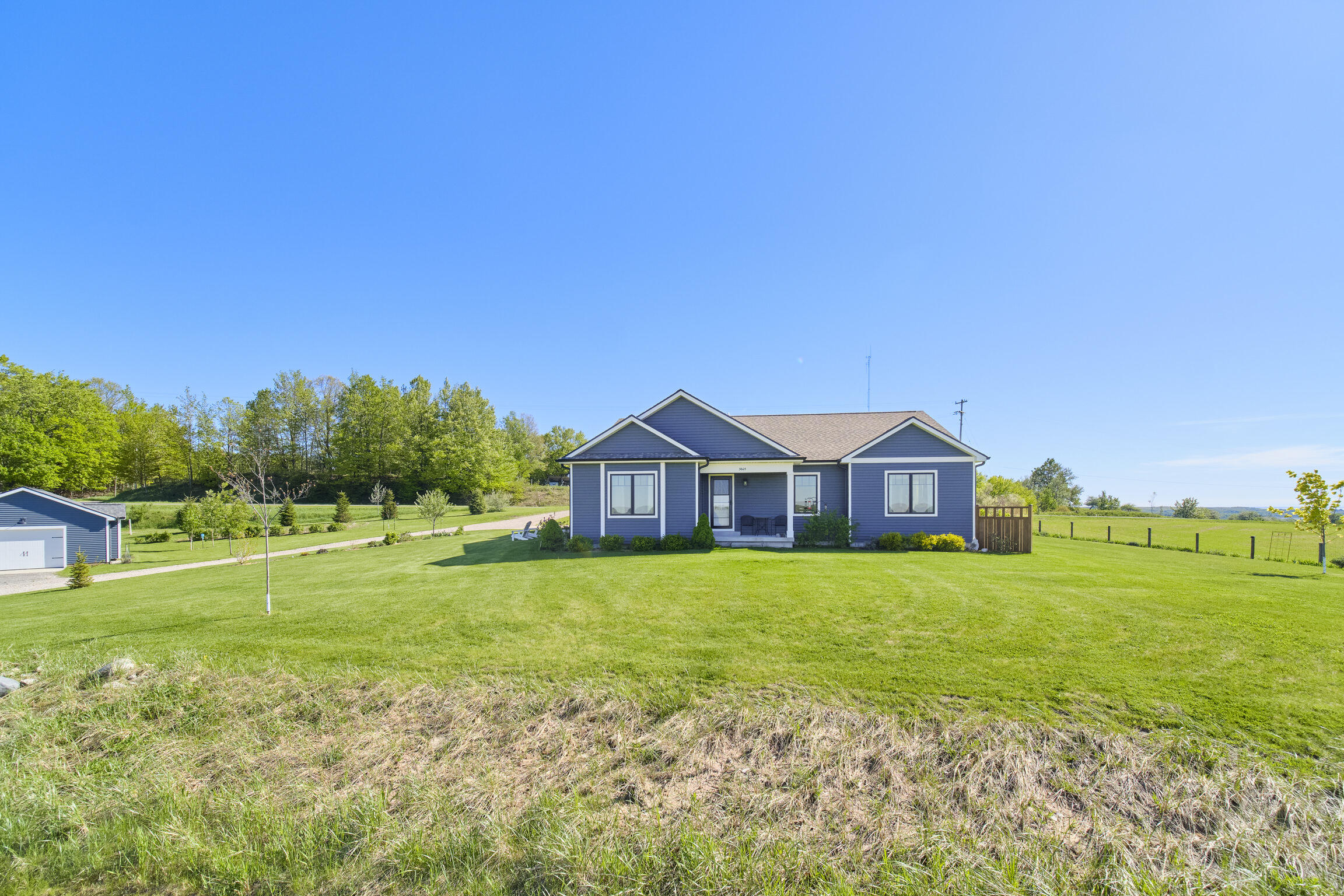 Manistee, Michigan, 49660, United States, 3 Bedrooms Bedrooms, ,2 BathroomsBathrooms,Residential,For Sale,2049083