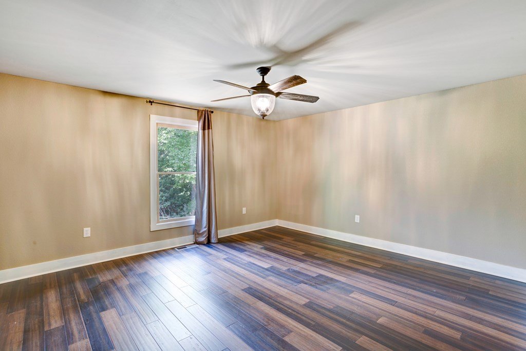 Hiawassee, Georgia, 30546, United States, 4 Bedrooms Bedrooms, ,5 BathroomsBathrooms,Residential,For Sale,1983256