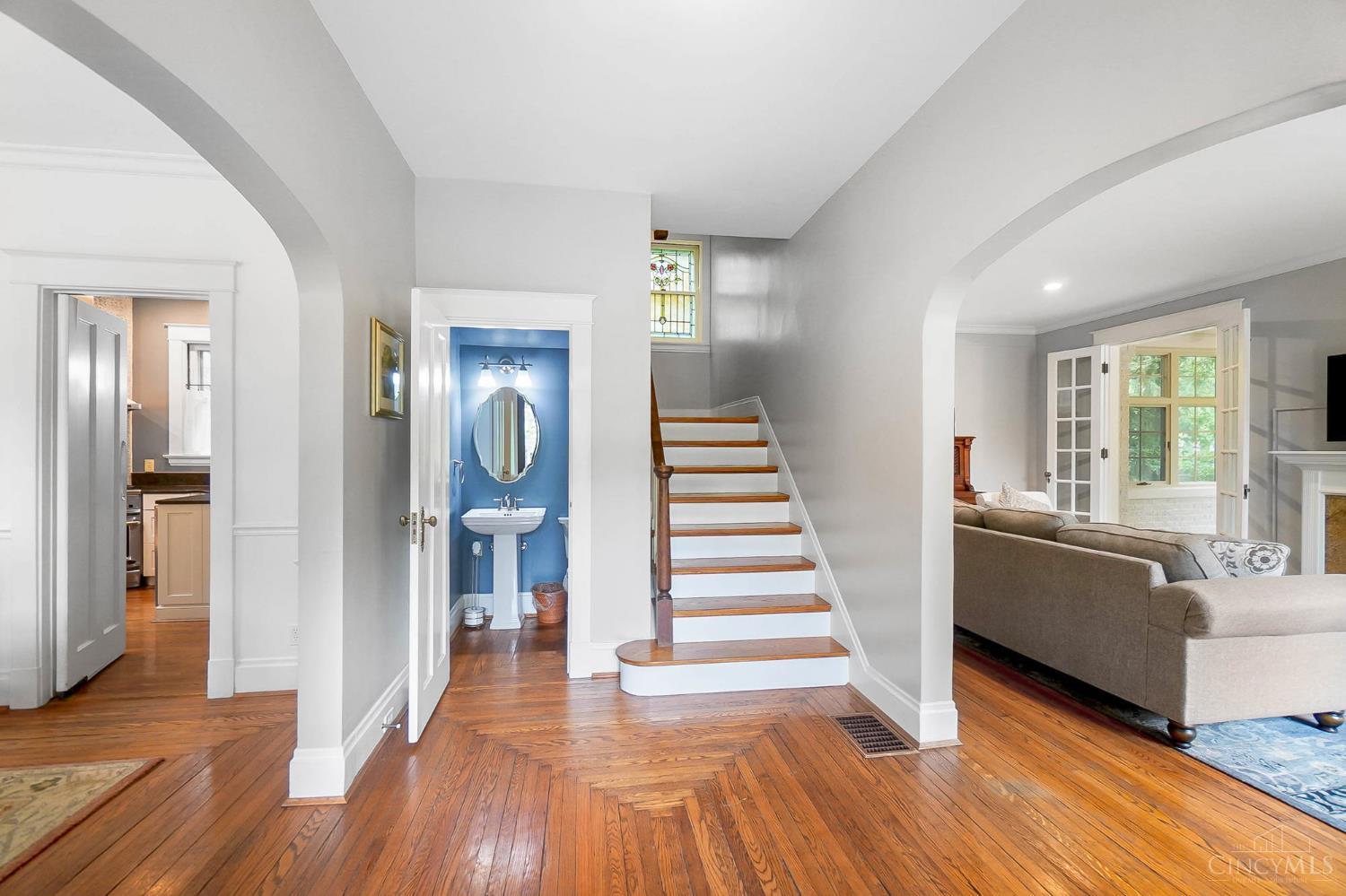 Cincinnati, Ohio, 45208, United States, 5 Bedrooms Bedrooms, ,5 BathroomsBathrooms,Residential,For Sale,1890144