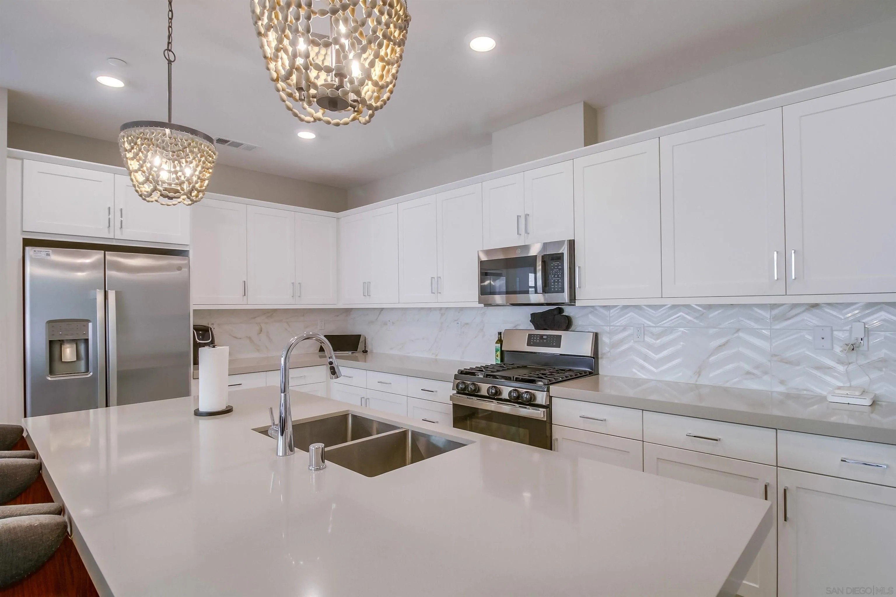 Chula Vista, California, 91913, United States, 4 Bedrooms Bedrooms, ,3 BathroomsBathrooms,Residential,For Sale,1949636