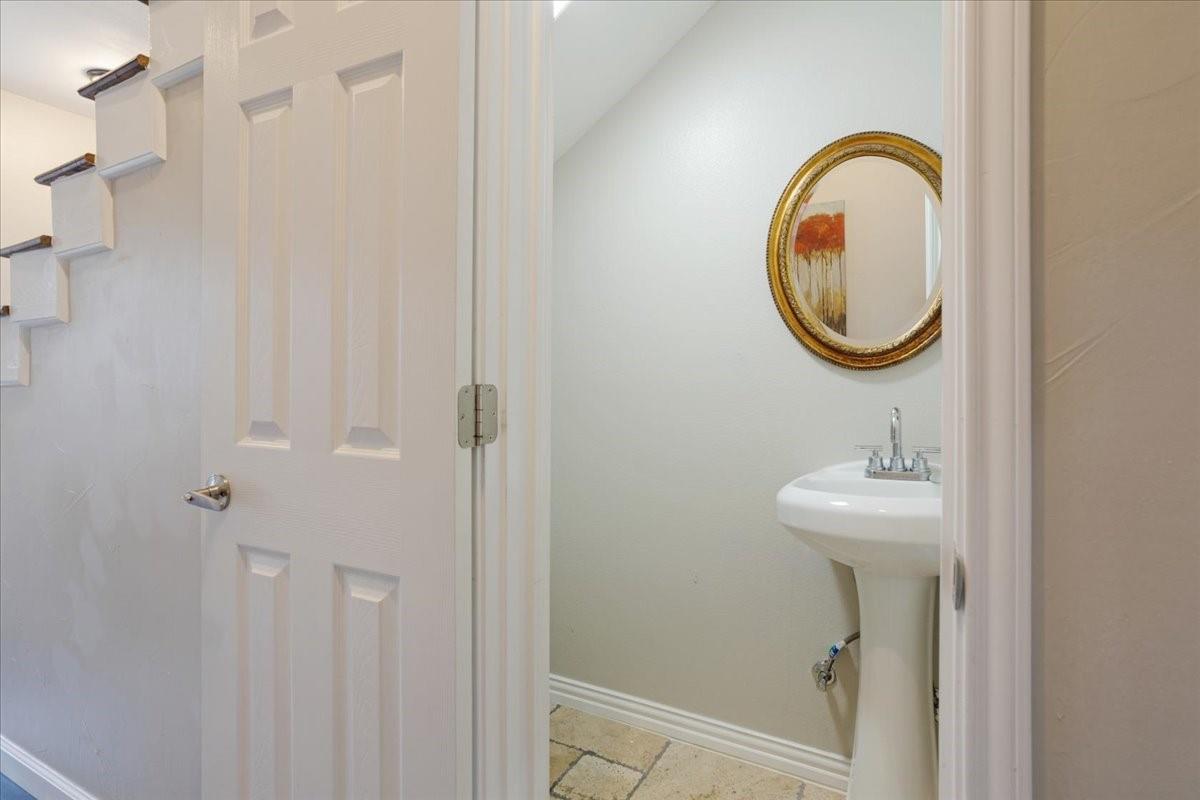 Sherman, Texas, 75090, United States, 5 Bedrooms Bedrooms, ,2 BathroomsBathrooms,Residential,For Sale,1937977