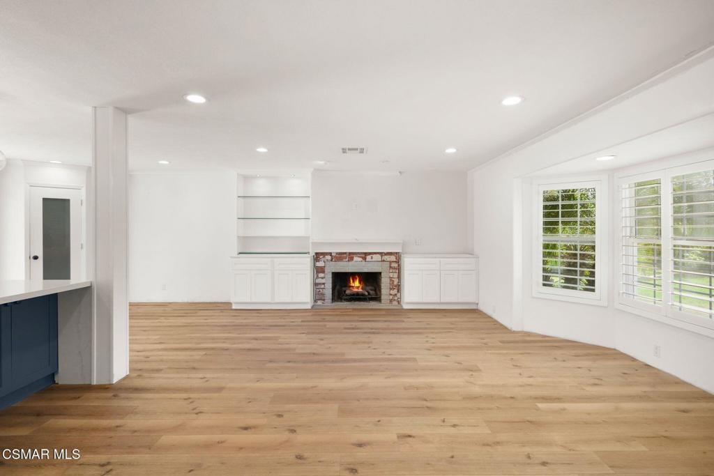 Newbury Park, California, 91320, United States, 5 Bedrooms Bedrooms, ,3 BathroomsBathrooms,Residential,For Sale,1885312
