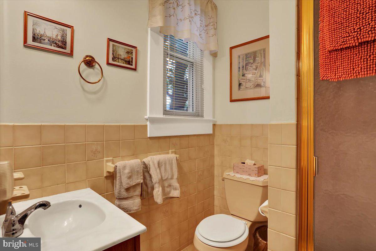 Manheim, Pennsylvania, 17545, United States, 6 Bedrooms Bedrooms, ,8 BathroomsBathrooms,Residential,For Sale,1896454