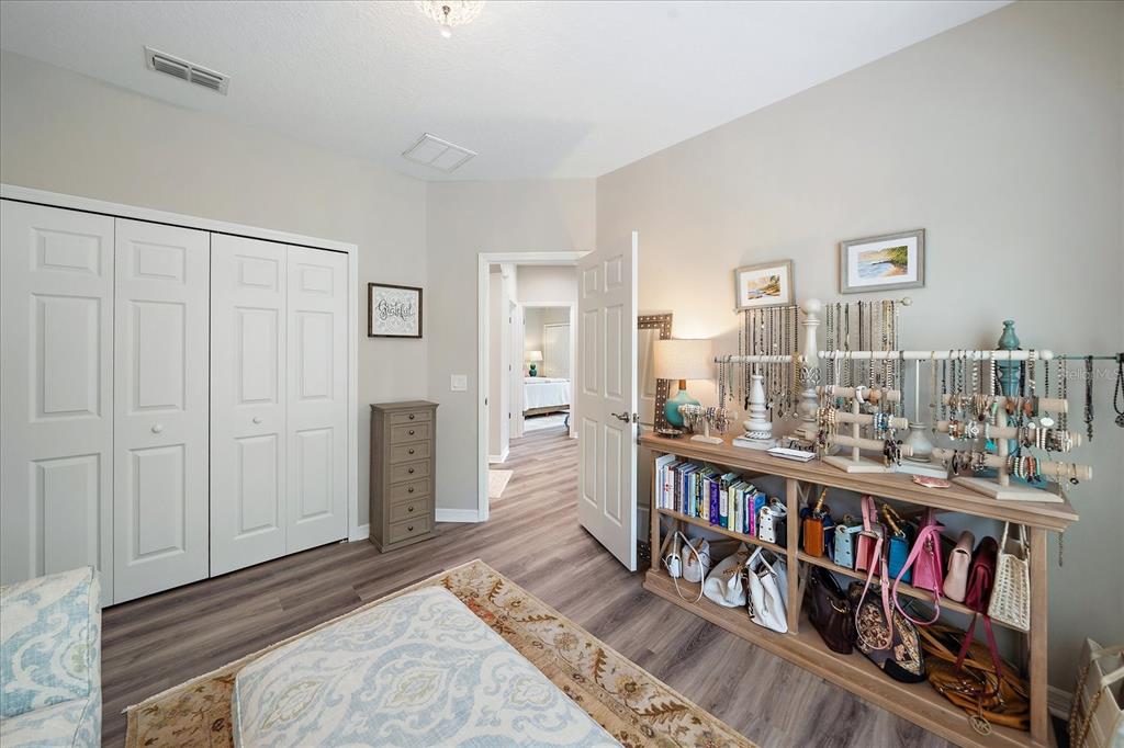 Sarasota, Florida, 34243, United States, 3 Bedrooms Bedrooms, ,3 BathroomsBathrooms,Residential,For Sale,1885250