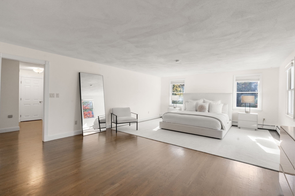 Walpole, Massachusetts, 02081, United States, 4 Bedrooms Bedrooms, ,4 BathroomsBathrooms,Residential,For Sale,1987866