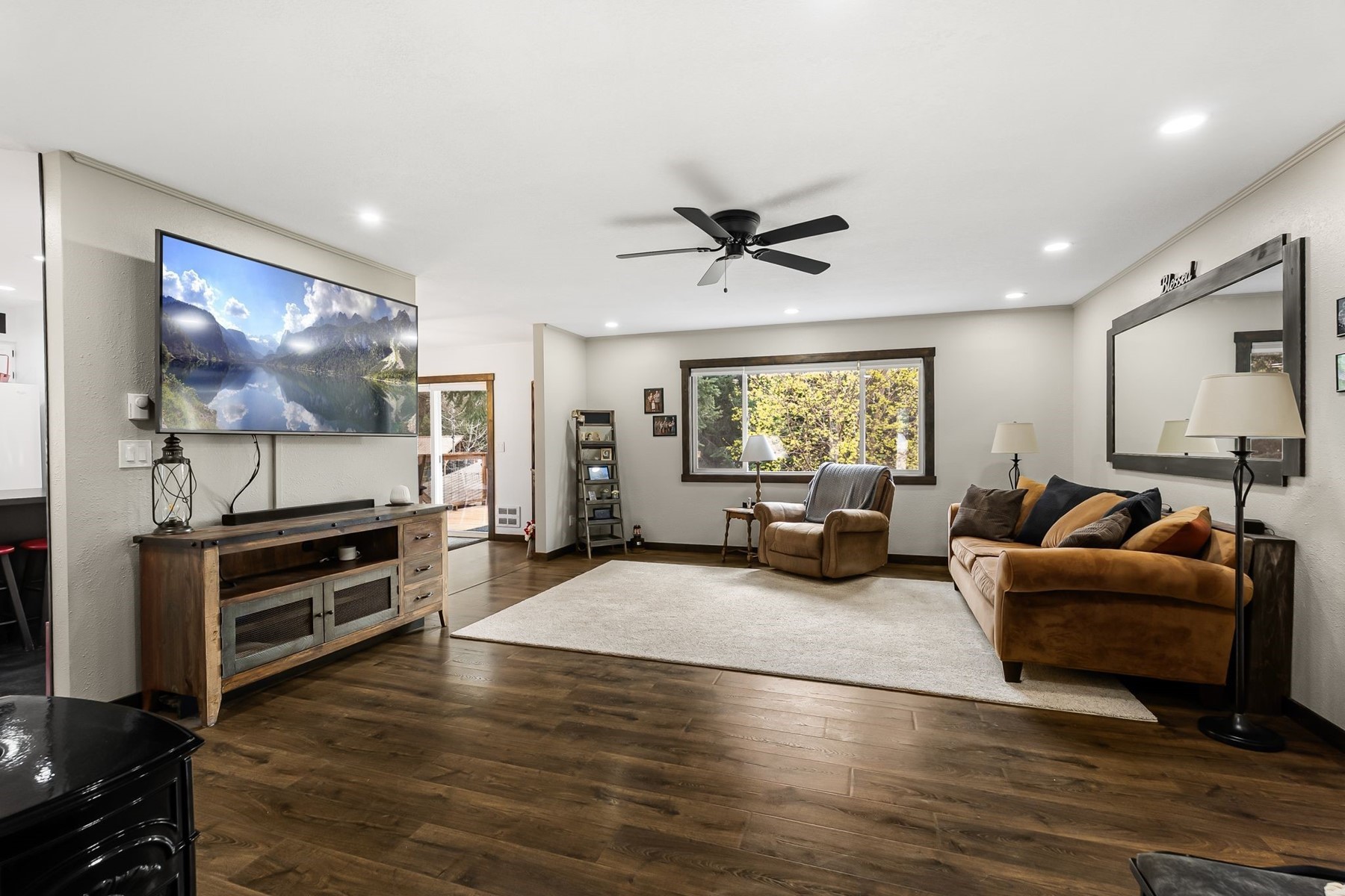  Sagle Multi-Generational - 物件實景