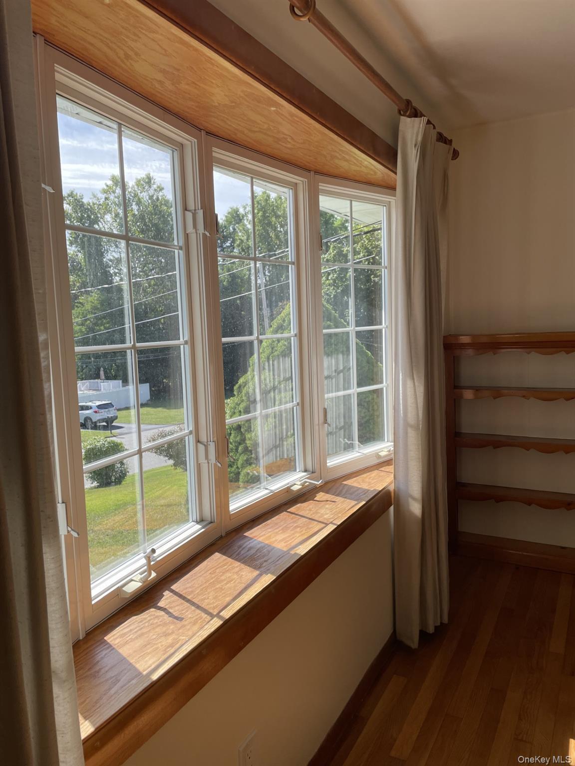 Montrose, New York, 10548, United States, 3 Bedrooms Bedrooms, ,1 BathroomBathrooms,Residential,For Sale,1958987