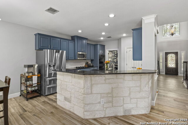San Antonio, Texas, 78261, United States, 5 Bedrooms Bedrooms, ,4 BathroomsBathrooms,Residential,For Sale,1912476