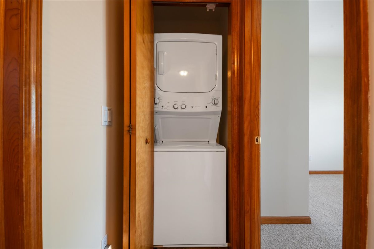 Levittown, New York, 11756, United States, 5 Bedrooms Bedrooms, ,2 BathroomsBathrooms,Residential,For Sale,1920496