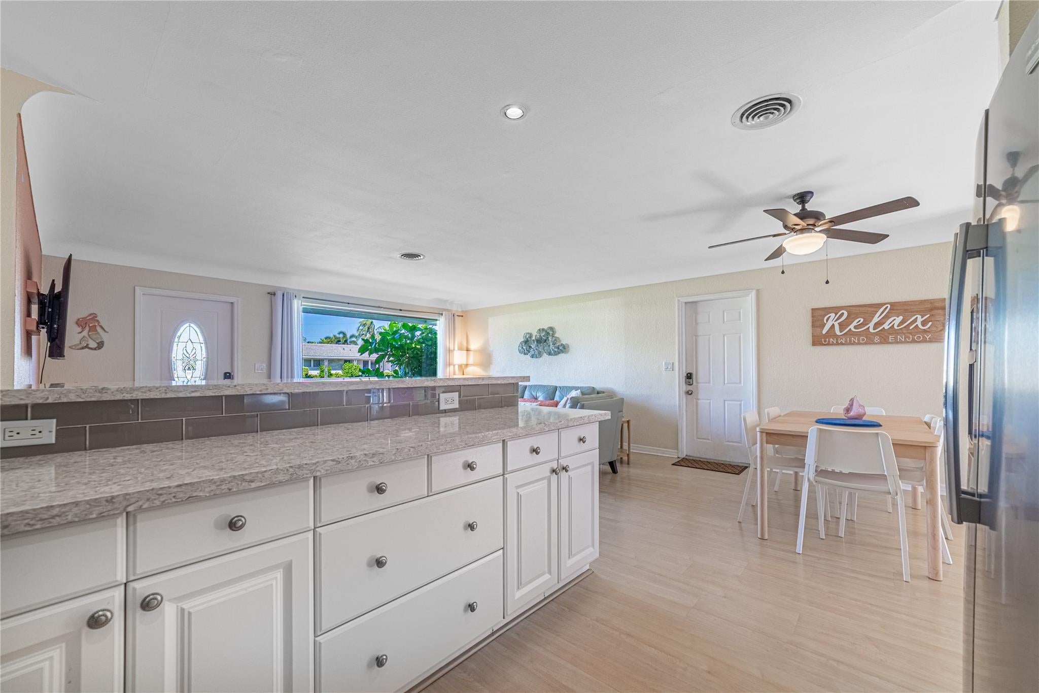 Pompano Beach, Florida, 33062, United States, 2 Bedrooms Bedrooms, ,2 BathroomsBathrooms,Residential,For Sale,1978458