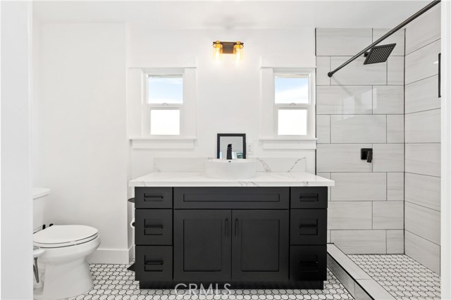 Long Beach, California, 90813, United States, 3 Bedrooms Bedrooms, ,4 BathroomsBathrooms,Residential,For Sale,1990787