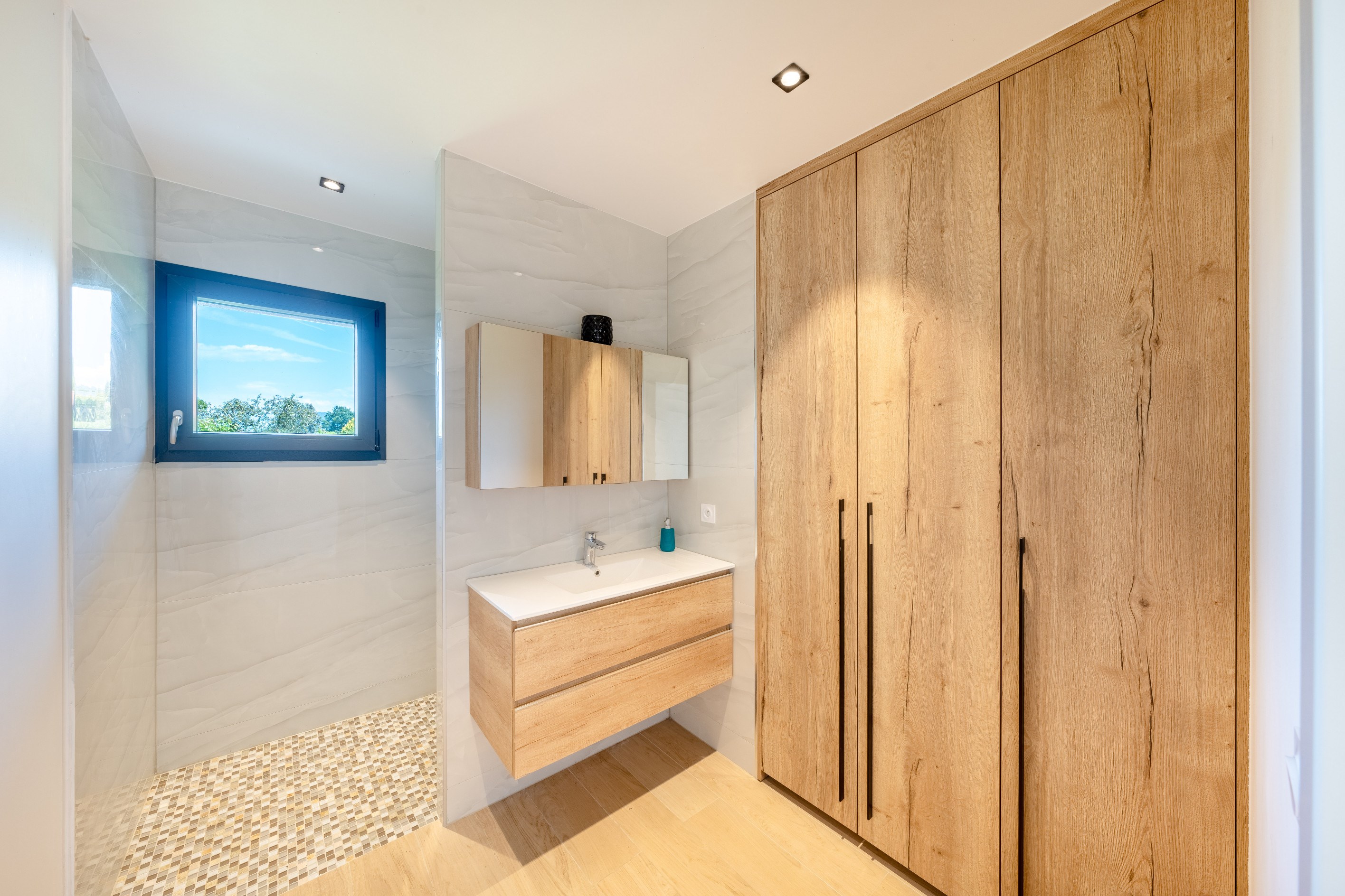  Contemporary Villa for Sale in Neuvecelle with Lake Views - 物件實景