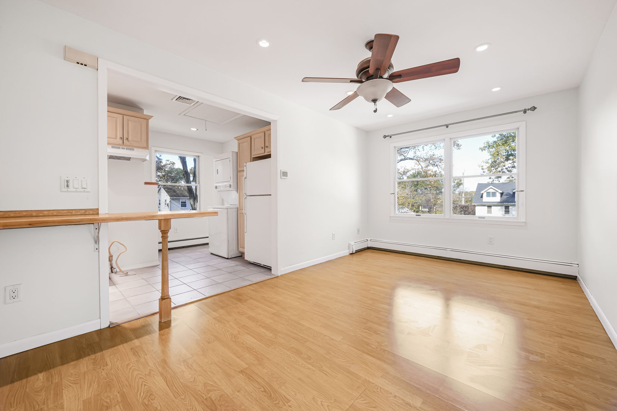 Lincoln Park, New Jersey, 07035, United States, 6 Bedrooms Bedrooms, ,4 BathroomsBathrooms,Residential,For Sale,1986151