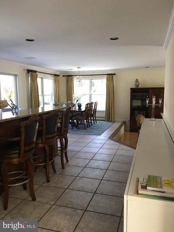 Manalapan, New Jersey, 07726, United States, 4 Bedrooms Bedrooms, ,3 BathroomsBathrooms,Residential,For Sale,1977745