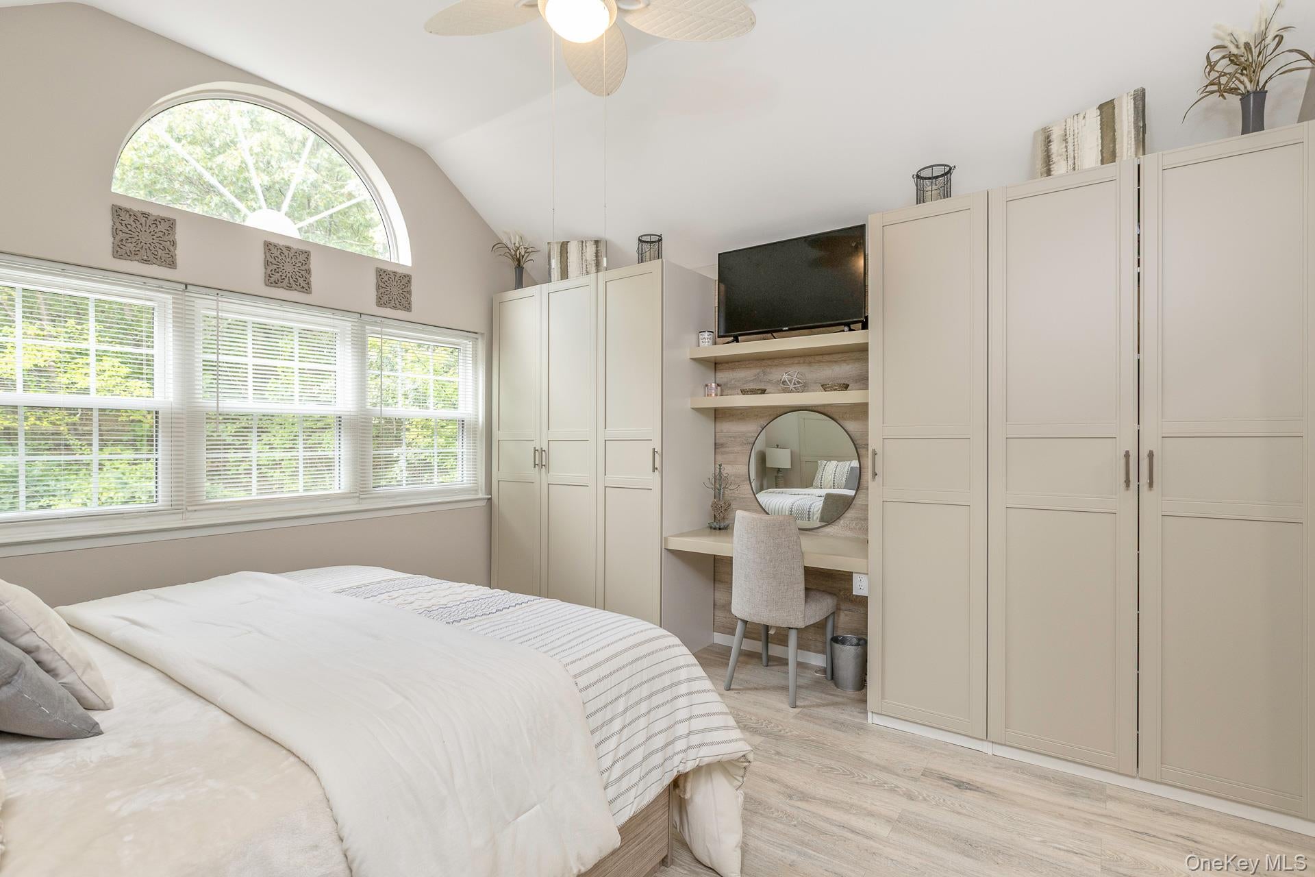 Middle Island, New York, 11953, United States, 3 Bedrooms Bedrooms, ,3 BathroomsBathrooms,Residential,For Sale,1932186