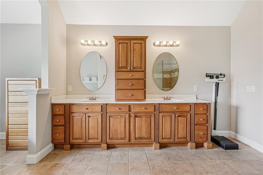 Cartersville, Georgia, 30121, United States, 5 Bedrooms Bedrooms, ,6 BathroomsBathrooms,Residential,For Sale,1902967