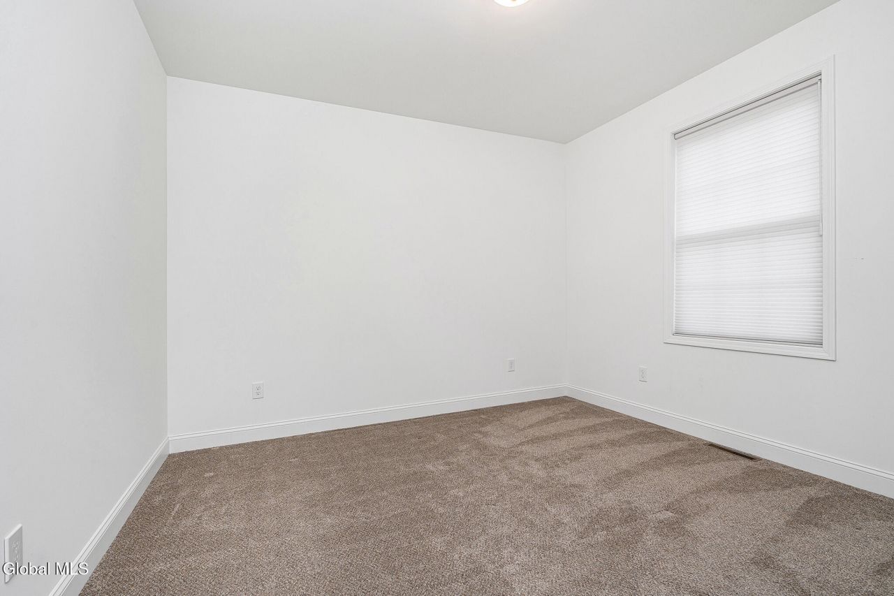 Halfmoon, New York, 12065, United States, 4 Bedrooms Bedrooms, ,3 BathroomsBathrooms,Residential,For Sale,1987891