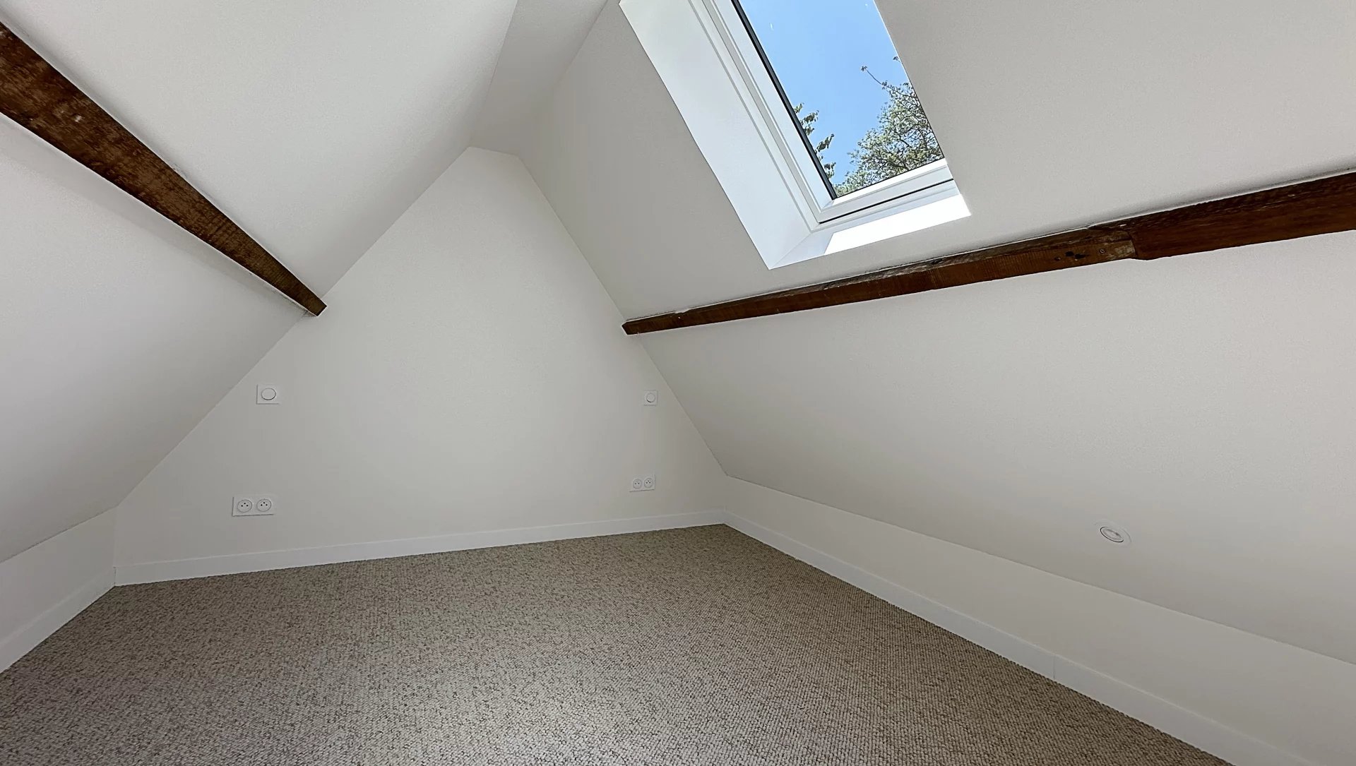 Barneville-la-Bertran, Normandy, 14600, FR, 3 Bedrooms Bedrooms, ,3 BathroomsBathrooms,Residential,For Sale,1932082