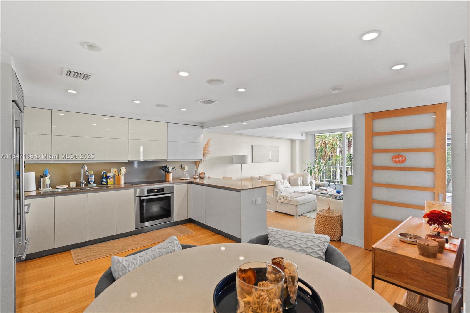 Miami, Florida, 33129, United States, 2 Bedrooms Bedrooms, ,2 BathroomsBathrooms,Residential,For Sale,1900950