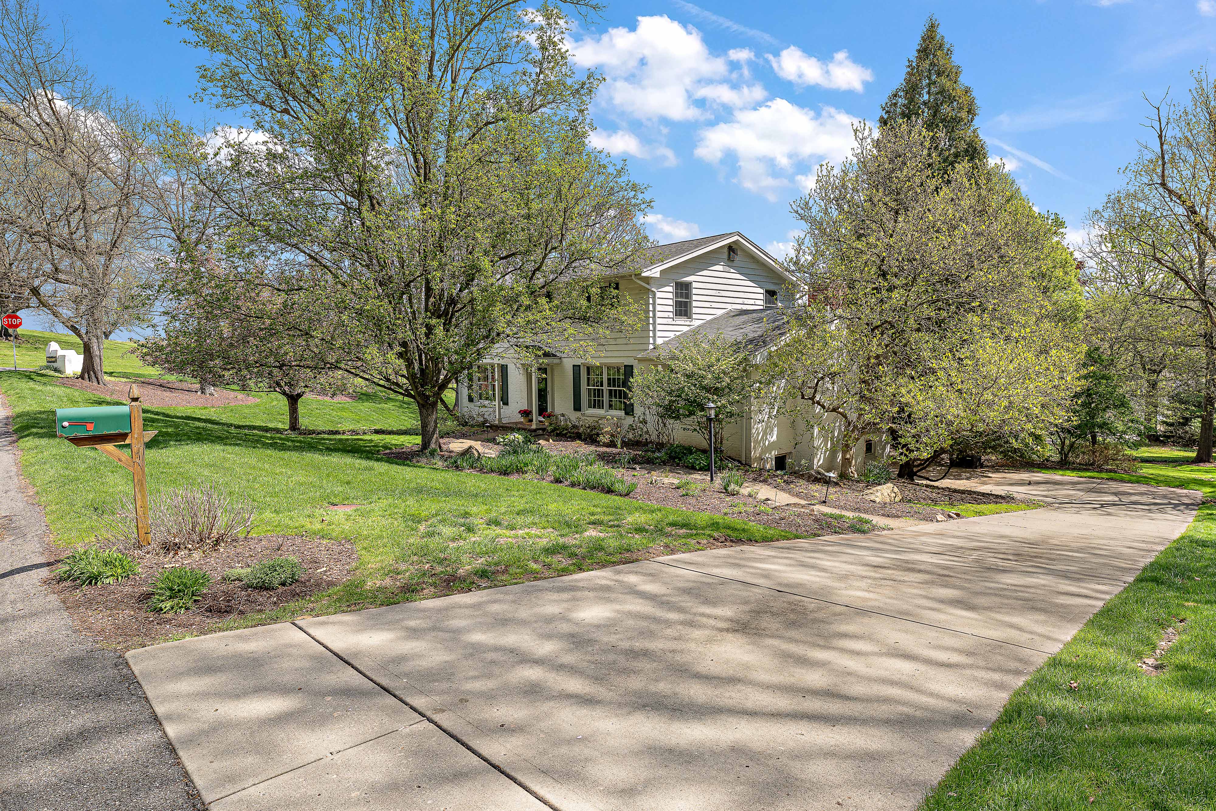  8290 Bramble Lane, Pittsburgh, PA 15237 - 物件實景