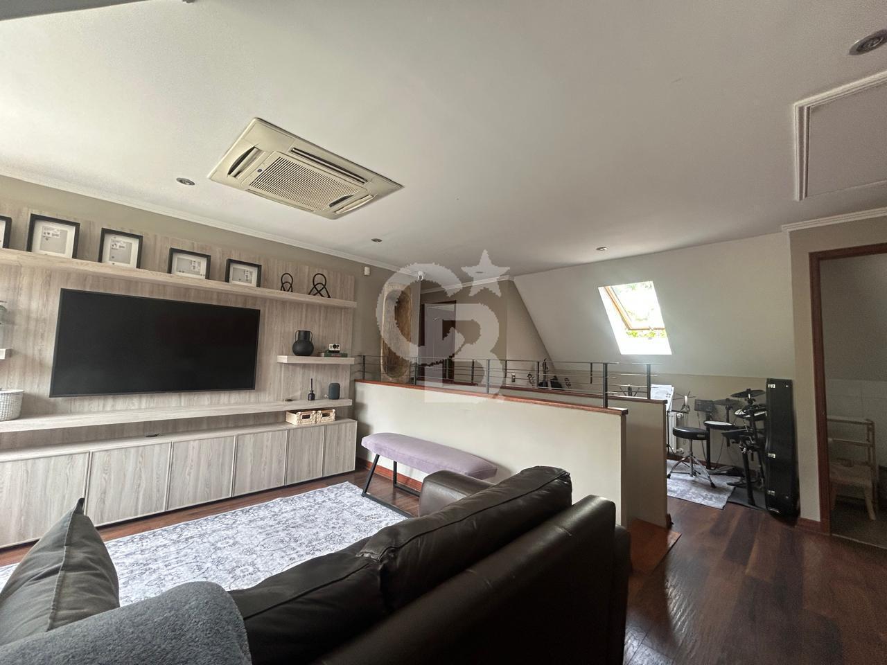 Lo Barnechea, Chile, 6 Bedrooms Bedrooms, ,5 BathroomsBathrooms,Residential,For Sale,1997477