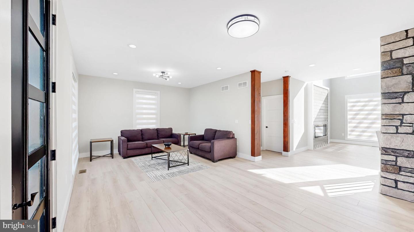 LEWES, Delaware, 19958, United States, 5 Bedrooms Bedrooms, ,7 BathroomsBathrooms,Residential,For Sale,1989878