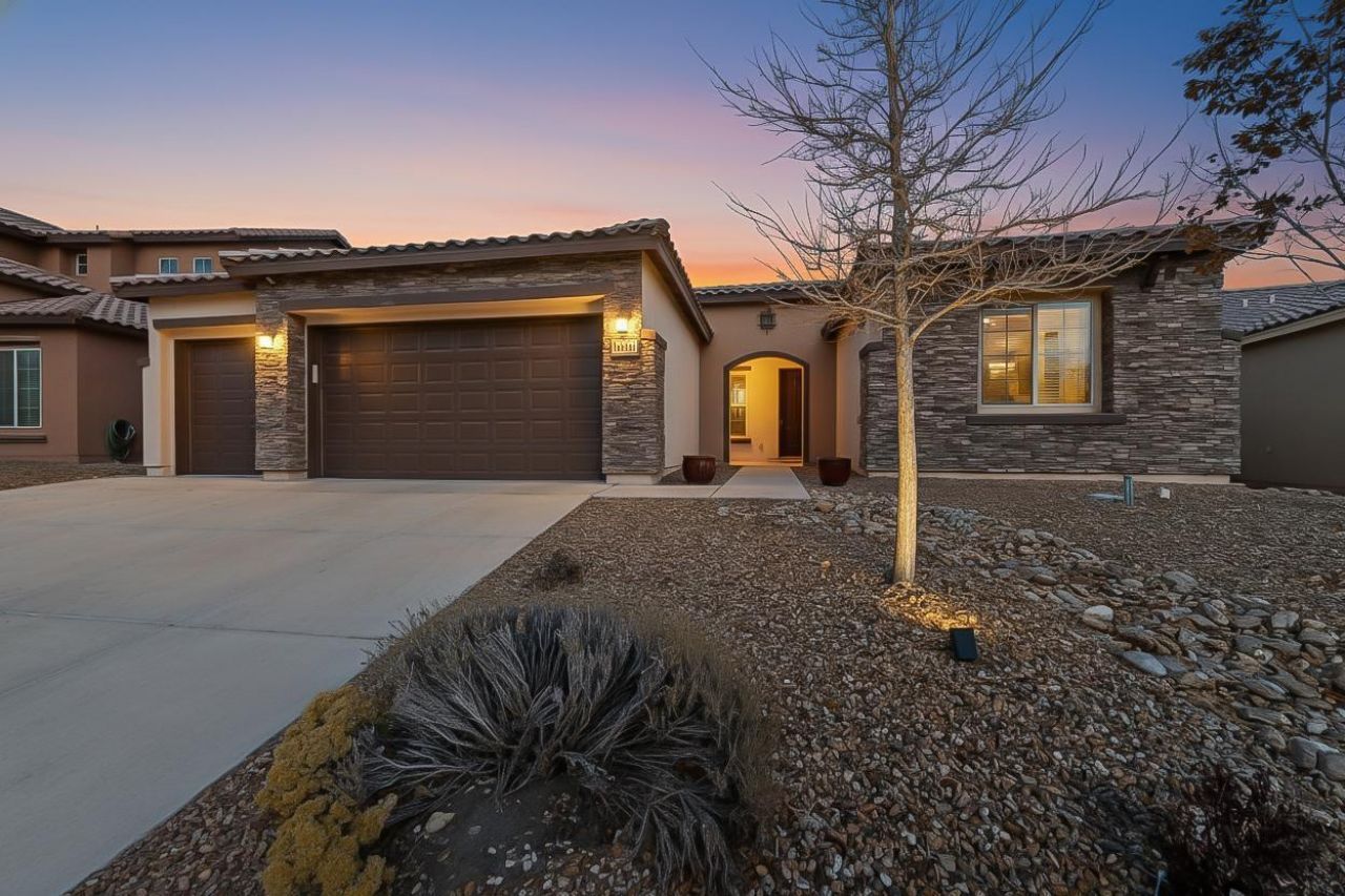 Rio Rancho, New Mexico, 87124, United States, 3 Bedrooms Bedrooms, ,2 BathroomsBathrooms,Residential,For Sale,1992883