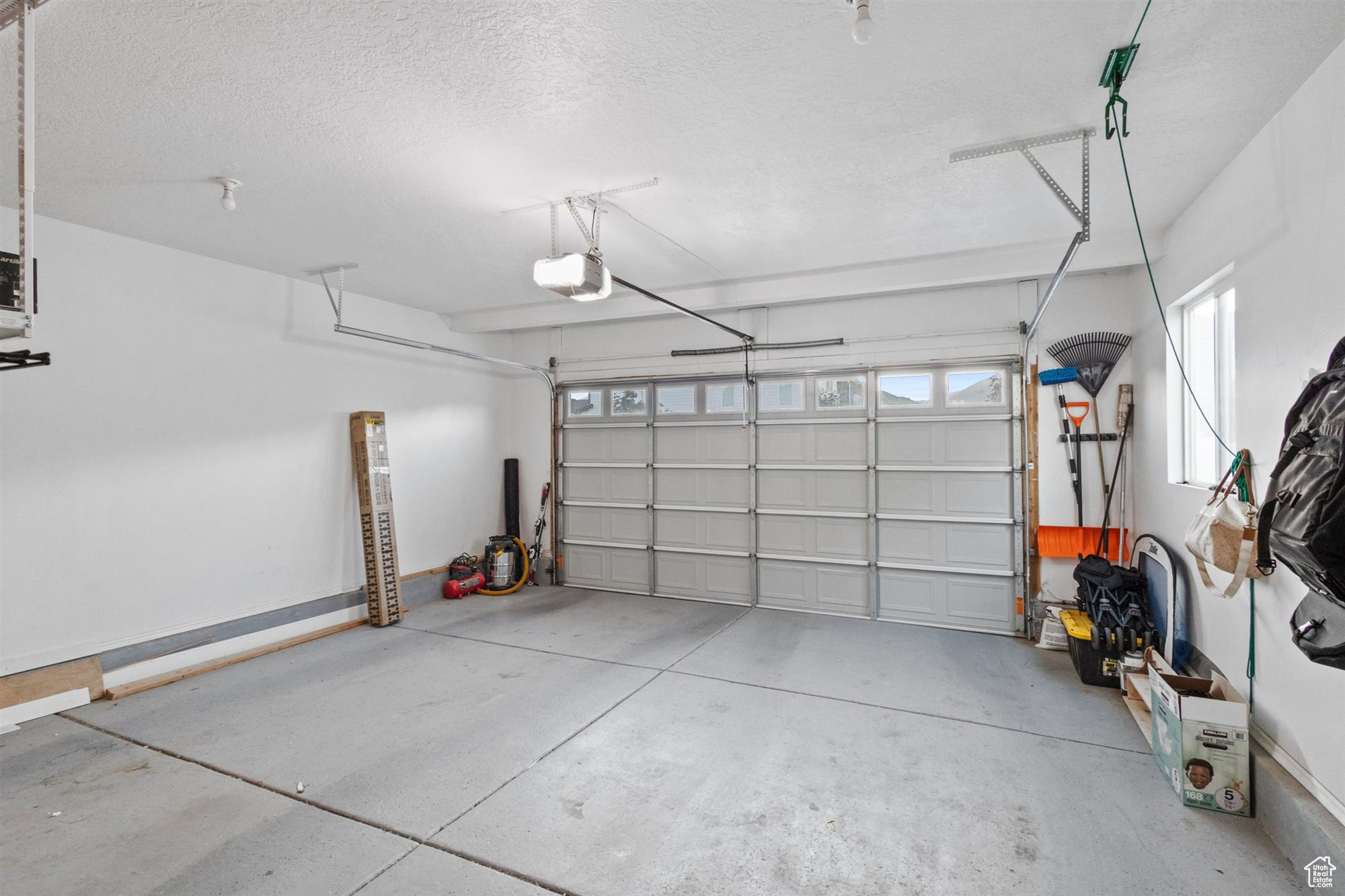 Bluffdale, Utah, 84065, United States, 4 Bedrooms Bedrooms, ,4 BathroomsBathrooms,Residential,For Sale,1910817