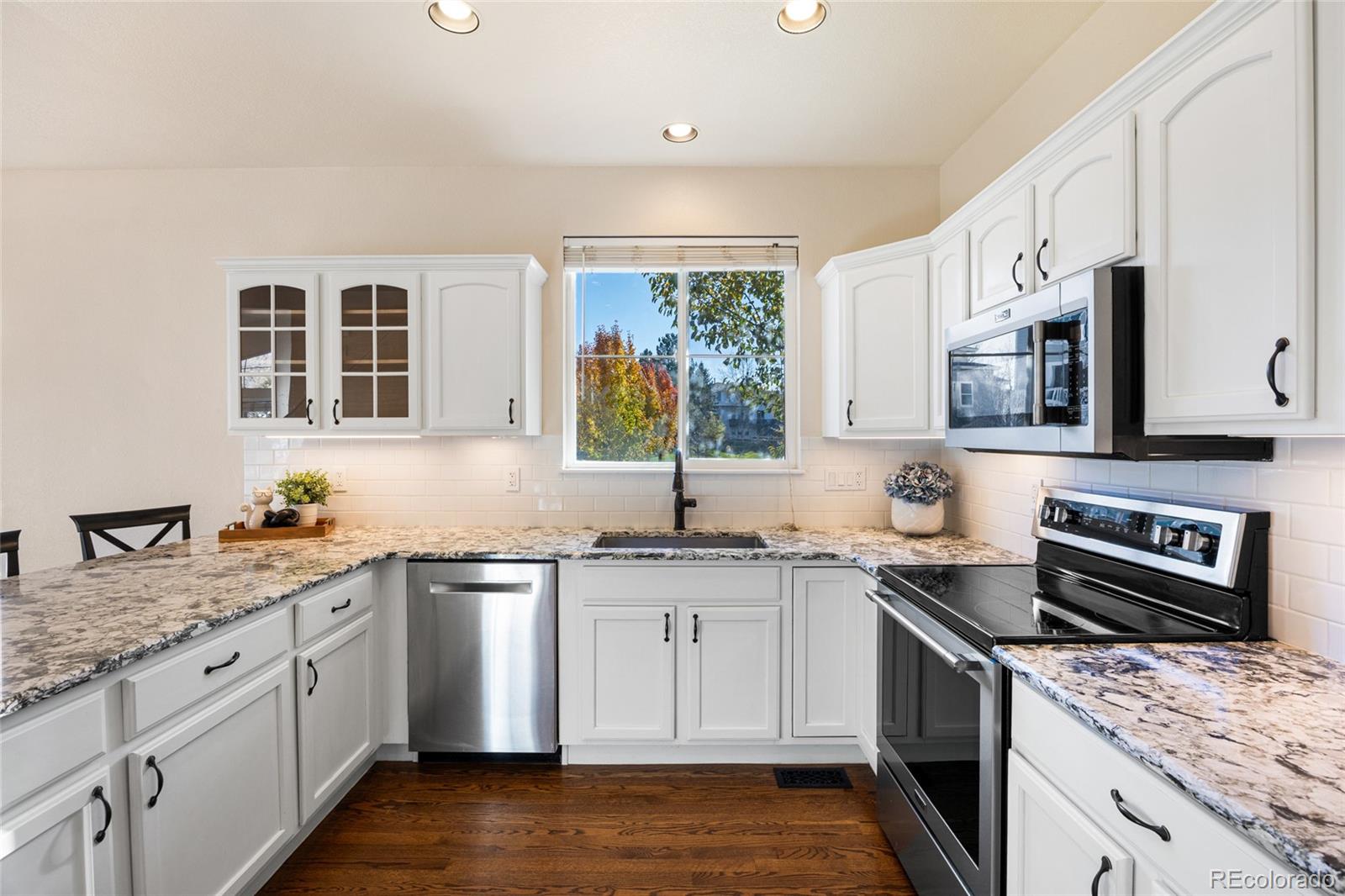 Highlands Ranch, Colorado, 80126, United States, 3 Bedrooms Bedrooms, ,3 BathroomsBathrooms,Residential,For Sale,1991923